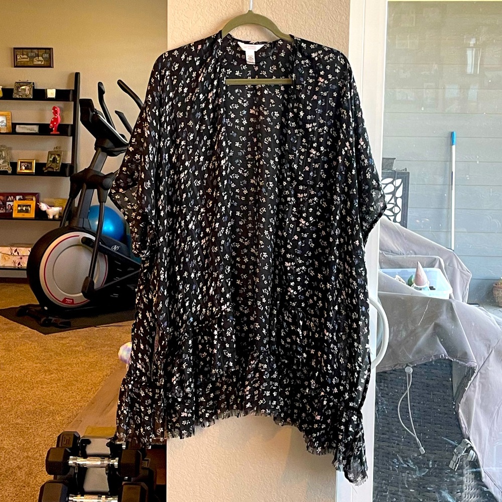 LC Lauren Conrad black floral kimono frayed bottom open front. One size